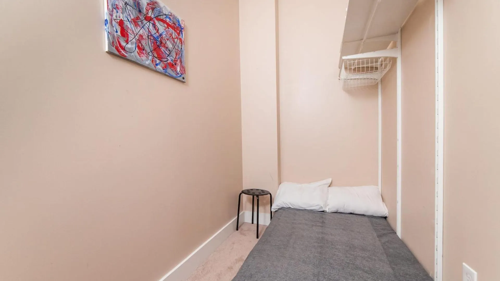 Walk To Acrisure - Parking - Location - Groupstay بيتسبرغ